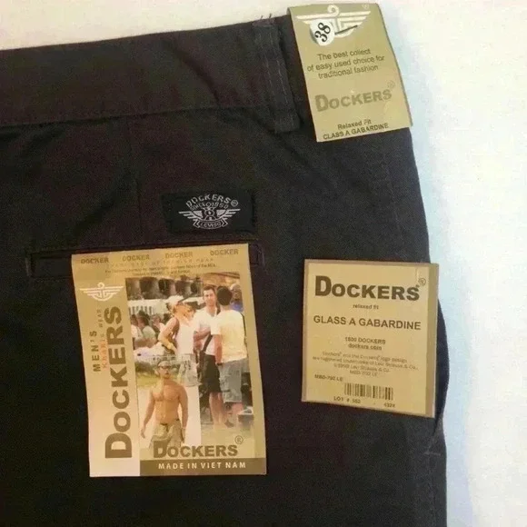 Dockers Gray Flat Front Size 38 Khakis Shorts NWT - Picture 2 of 4